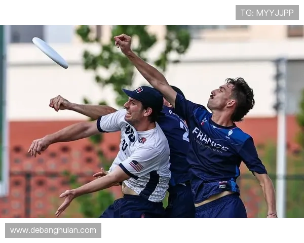 成都飞盘队防守策略新变革探索与实践分析